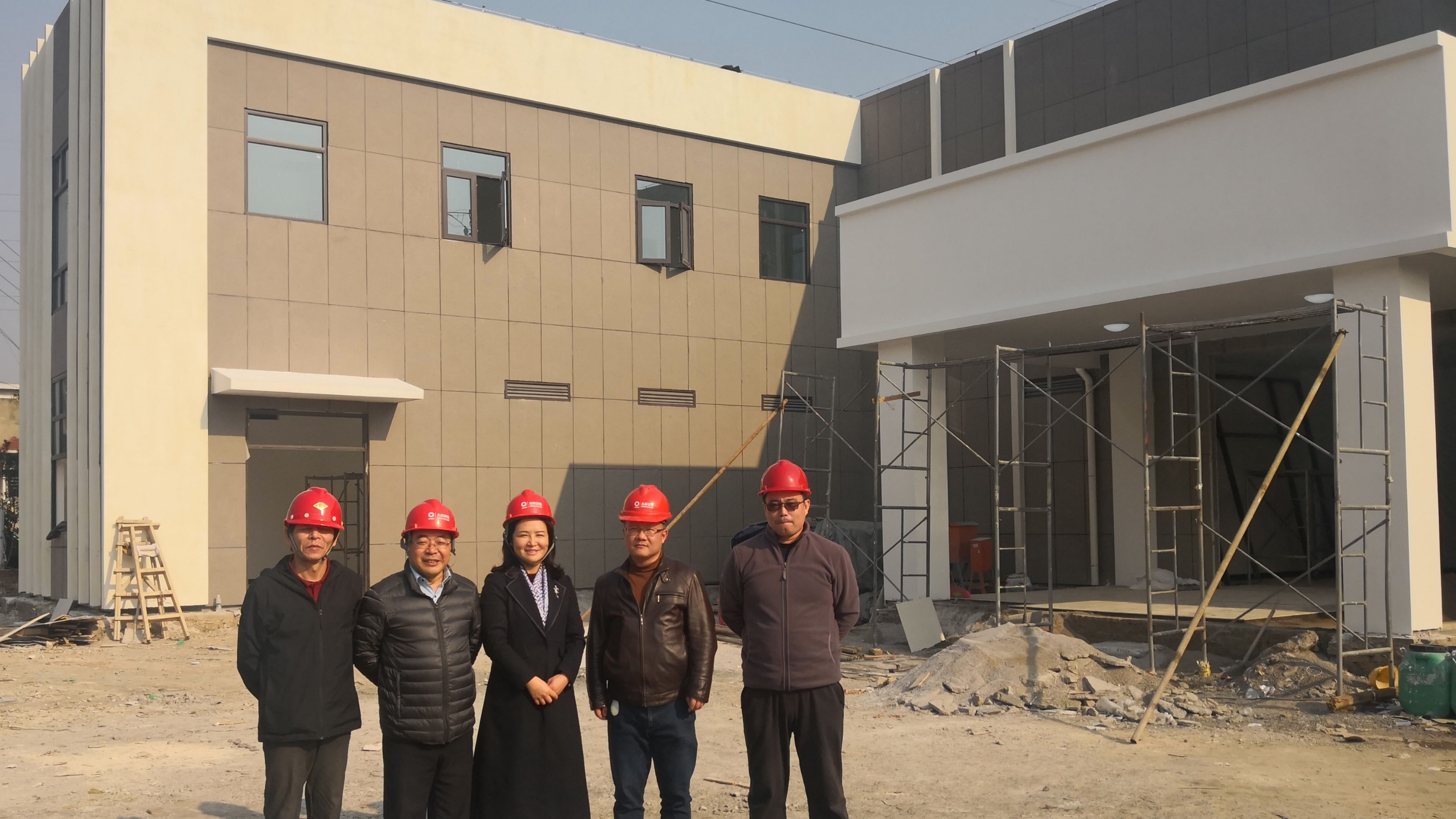 北新房屋工程部部長袁文強一行赴中連項目考察